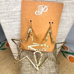 ***LIMITED RELEASE & NIB*** Gold Star Earrings